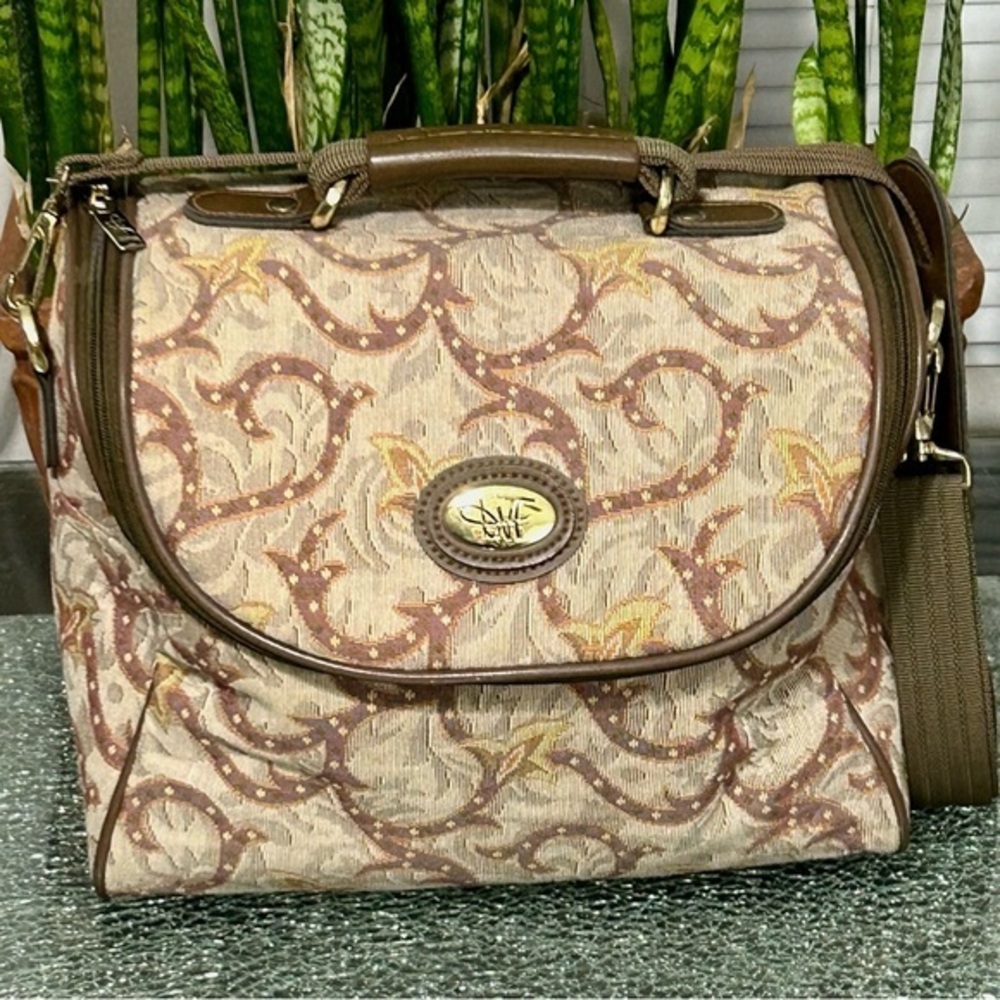 DIANE VON FÜRSTENBERG Vintage Designer Train Case/ Travel Bag / Overnight Bag